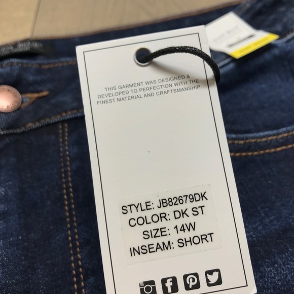 Judy Blue Dark Blue Short Straight Leg Jeans - Picture 6 of 11